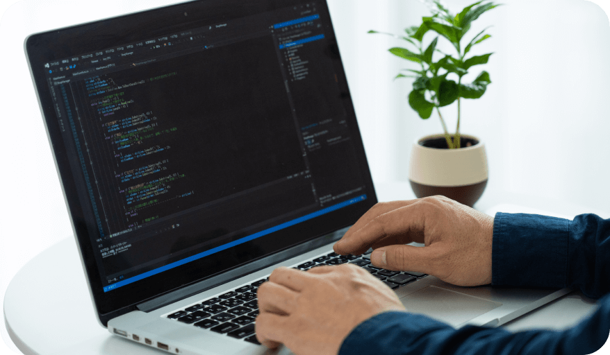 コードを書いている写真